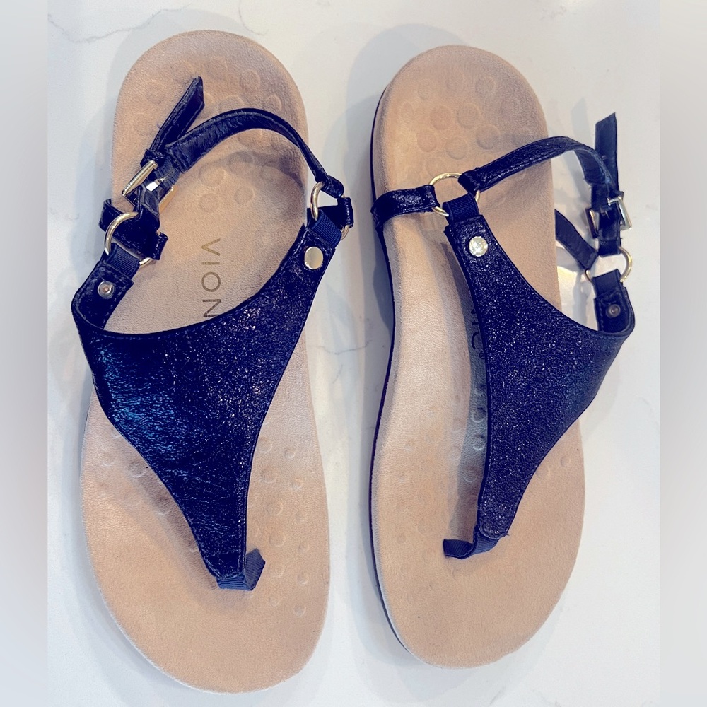 LIKE NEW Vionic Kirra Sandals